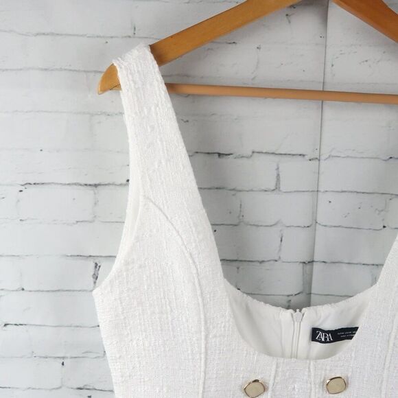 ZARA WHITE TWEED SLEEVELESS PLUNGING NECKLINE 4 BUTTON MINI DRESS SIZE MEDIUM - Picture 4 of 12